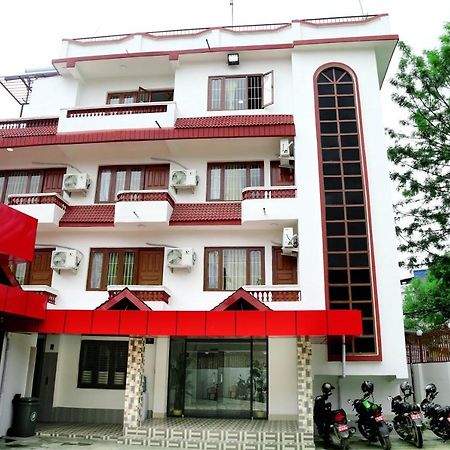 Oyo 104 Hotel Baltic Inn Kathmandu Luaran gambar