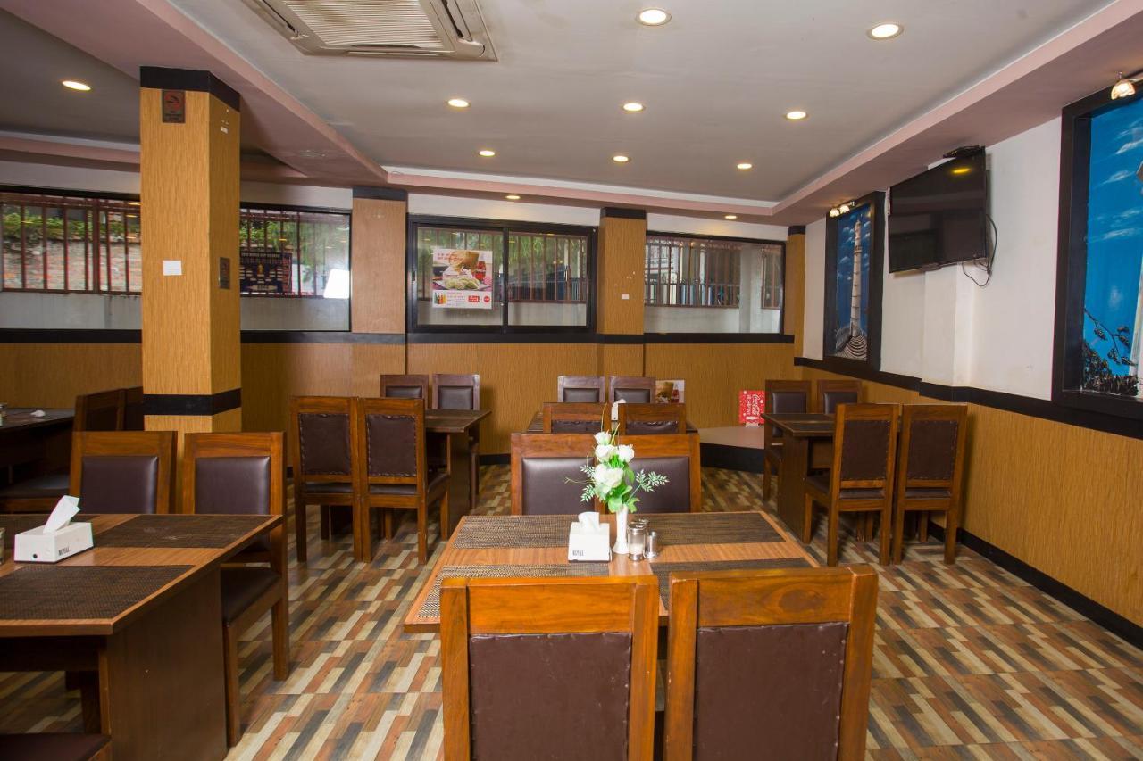 Oyo 104 Hotel Baltic Inn Kathmandu Luaran gambar